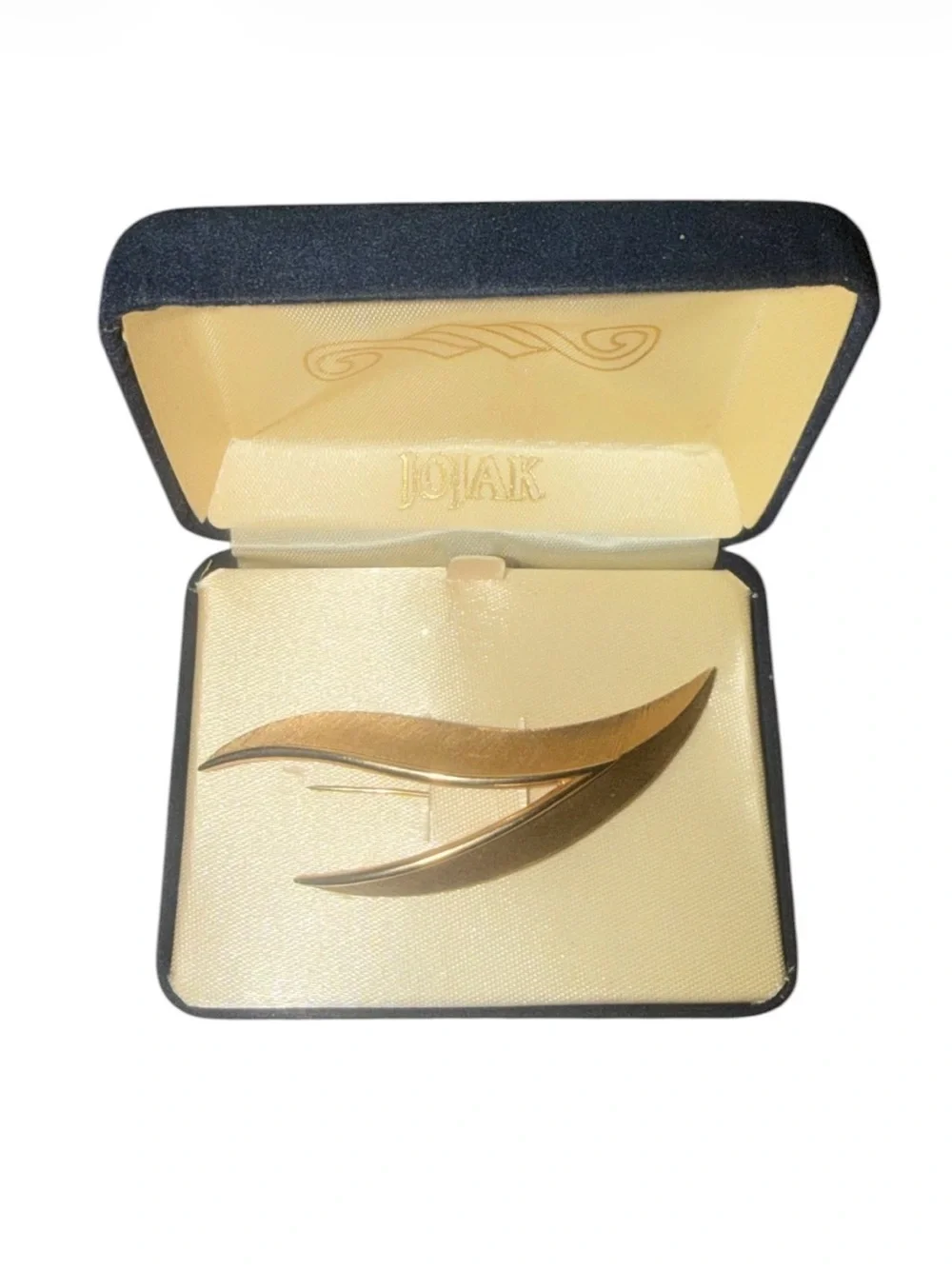 Vintage Trifari Gold Tone Leaf Brooch in Blue Velvet Box